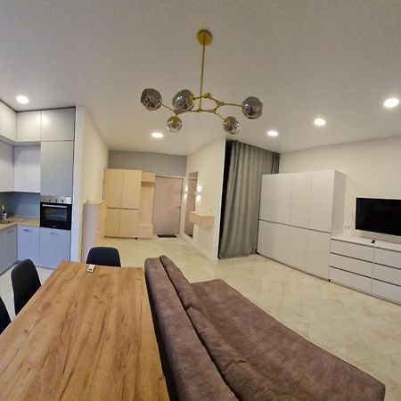 Apartplus - Затишні Апартаменти Dnipro Exteriör bild