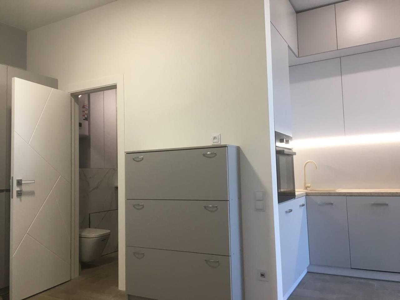 Apartplus - Затишні Апартаменти Dnipro Exteriör bild